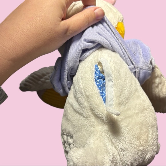 Disney Daisy Duck Scentsy Buddy Plush 20" | Scentsy Kids Stuffed Animal - Picture 10 of 10